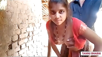 Desi Indian girl fucking with boyfriend in doggy style